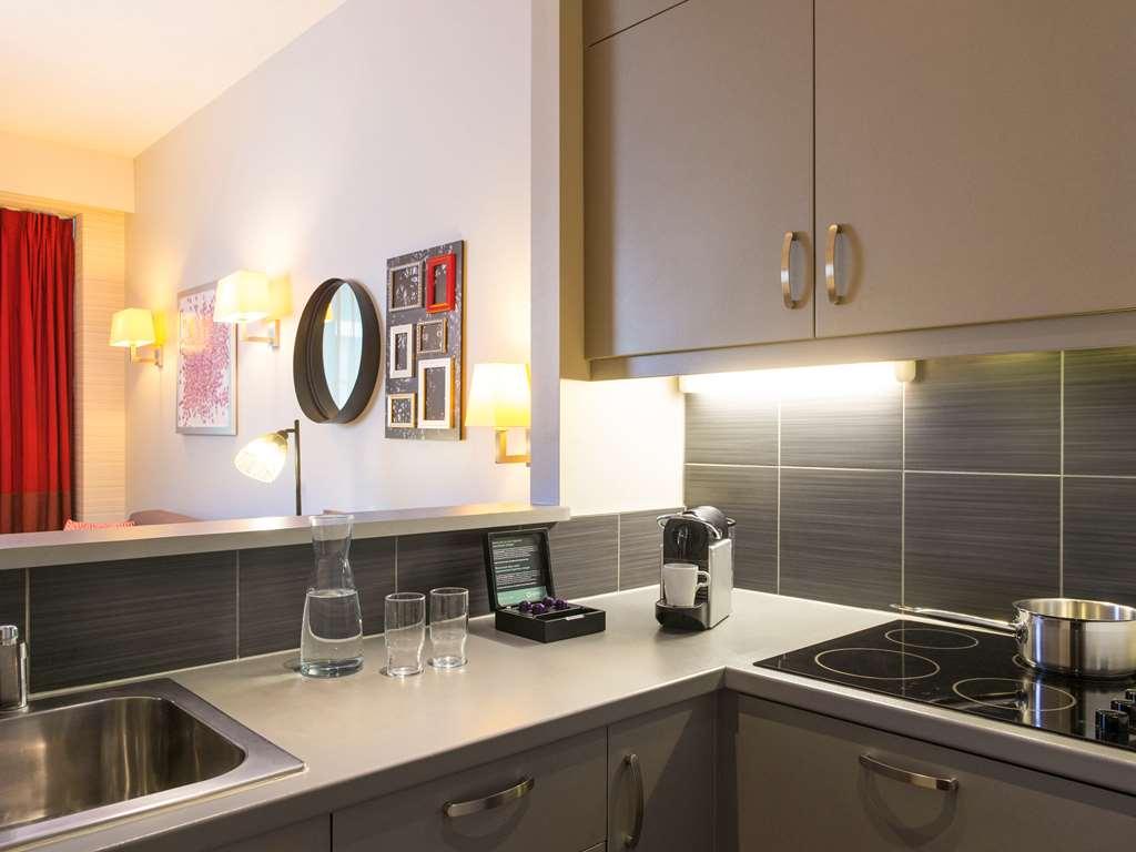 Aparthotel Adagio Brussels Grand Place Стая снимка
